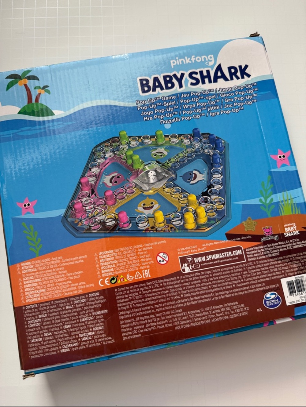 Spin Master Baby Shark Pop Up Game - Picture 3 of 4